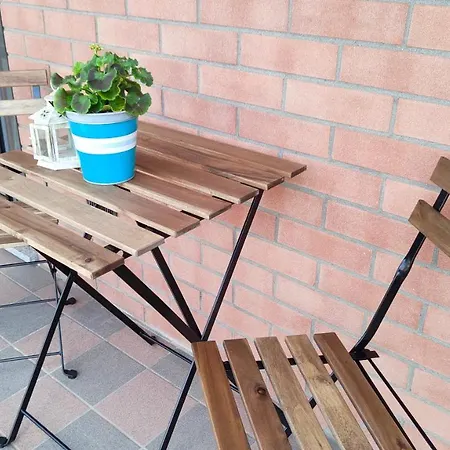 Jacaranda Apartment, Caselle To